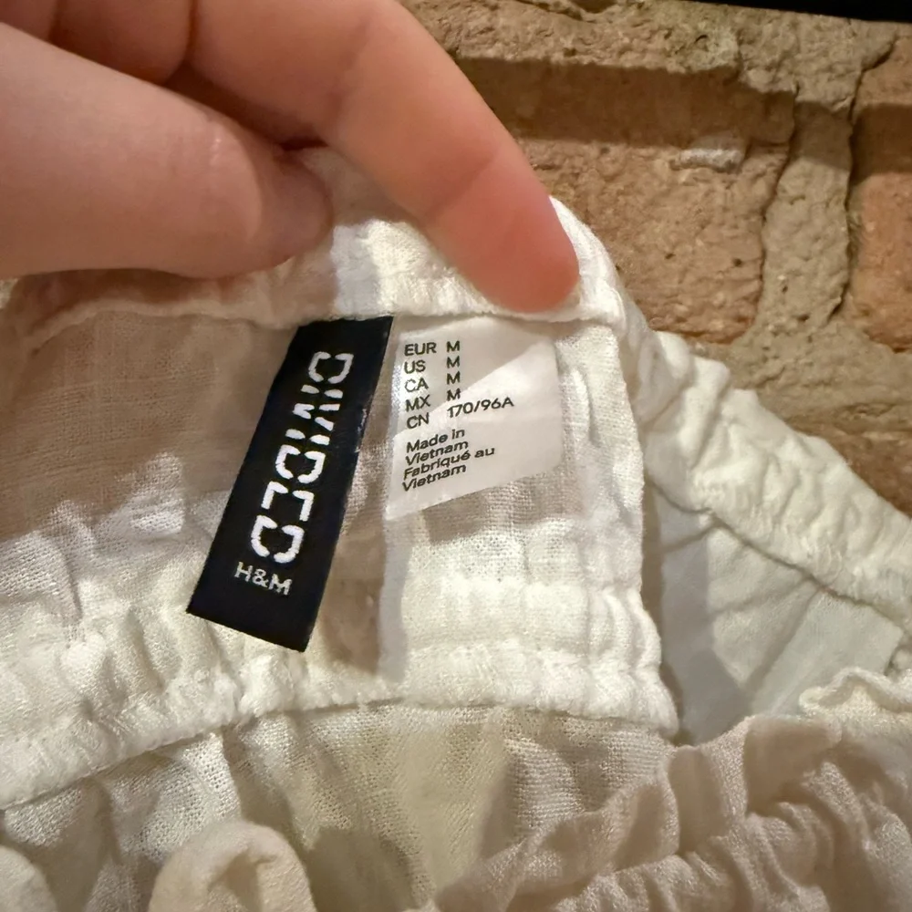 H&M Cream Camisole with Spaghetti Straps - Picture 2 of 3